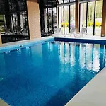 Amber Dream Kryty Basen Apartamento